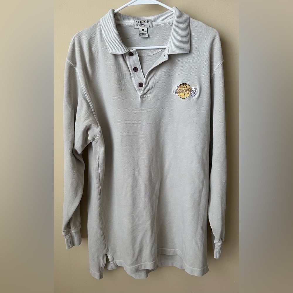 Los Angeles Lakers long sleeve collared shirt size large.